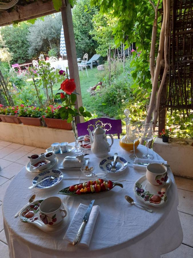 Marcilly-Ogny Aux Glycines Bed & Breakfast エクステリア 写真